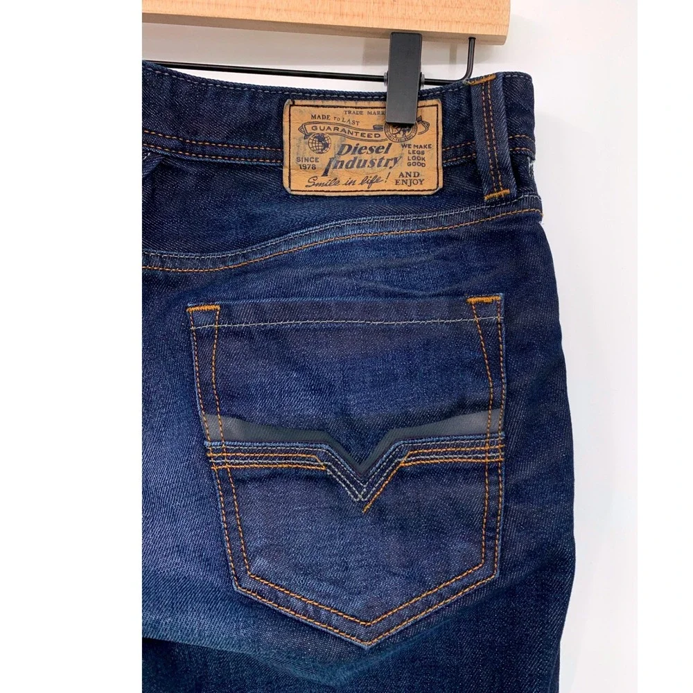 Diesel Larkee Jeans Mens 31x30 Blue Straight Leg Dark Wash Button Fly Denim
